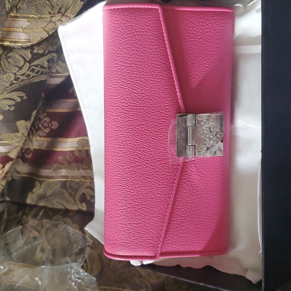 Mcm   new hp crossberry/ clutch pink pebble leather boxed warranty 2026 Hp